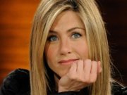 Дженнифер Энистон усыновит ребенка