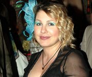 Певица Ева Польна женится на своей подруге