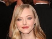 Аманда Сэйфрид выступит в роли Золушки