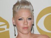 Пинк срочно госпитализирована