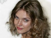 Наталья Водянова бросила семью