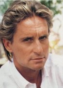 Майкл Дуглас не дает жене денег