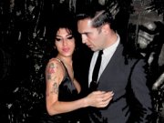 Эми Уайнхаус осталась одна