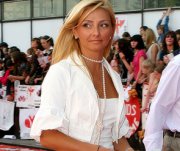 Партнер Татьяны Навки сломал руку на льду