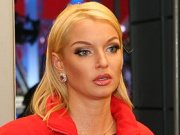 Анастасия Волочкова осталась одна