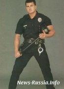 Медведев хочет СКП переделать в ФБР, а милиционерам раздать значки и заставить их зачитывать права задержанным