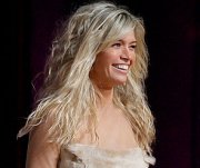 Брежневой вернули украденный клатч