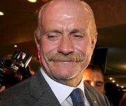 Путин разрешил Михалкову ездить с «мигалкой»