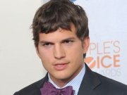 Эштон Катчер встретится с маньяком в суде