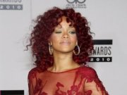 Рианна снова осталась одна