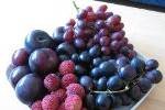 Чем полезны темно-синие фрукты?