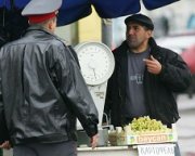 В праздничные дни сотрудники УФМС выявляли нарушителей