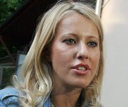 Собчак переехала жить к депутату