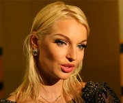 Волочкова получила в подарок шикарное кольцо