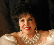 Элизабет Тейлор похоронят рядом с Майклом Джексоном