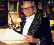 \"КАЗАНОВА\" Пьера Кардена приедет в Москву