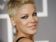 Певица Пинк стала мамой