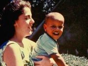 Родители Барака Обамы хотели отдать ребёнка на уыновление