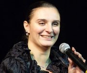 Ваенга поссорилась с пьяными поклонниками