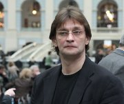 Домагаров женился на юной красавице