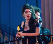 На похороны Уайнхаус посторонних не пустят