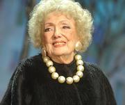 Похороны Баяновой пройдут без гражданской панихиды