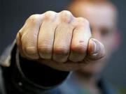 Молодой человек тяжело ранен в массовой драке