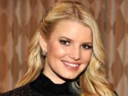 Джессика Симпсон отложила свадьбу