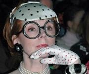 Клара Новикова удивляет своими нарядами