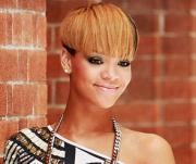 Певица Рианна признана самой сексуальной