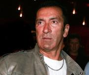 Буйнов изменяет жене у всех на виду