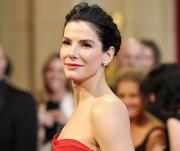 Сандра Баллок сделала операцию на губах