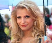 Бывшую солистку \"ВИА Гры\" проверили на силикон