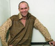 Максим Аверин устроил грязные танцы