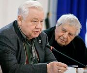 Олег Табаков не может победить столичные власти