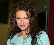 Беременная Эвелина Бледанс собралась замуж