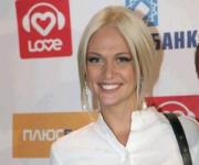 Лопырева опровергла слухи о романе с Топаловым