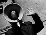 ЛДПР отменяет митинг из-за угрозы массовых беспорядков