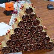 Студенты-дизайнеры показали, что искусственная елка может быть красивой и оригинальной