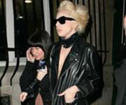 На Леди Гагу подали в суд