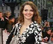 Лиза Боярская курит, несмотря на беременность