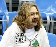 Игорь Николаев оставил молодую супругу