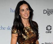 Деми Мур отравилась веселящим газом