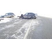 Две машины столкнулись из-за ветра