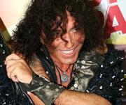 Почему Валерия Леонтьева обижали в детстве