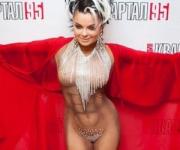 Наташа Королева удивила Киев своим нарядом