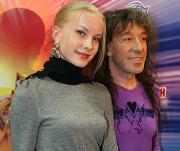 Кузьмин разводится с молодой супругой