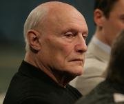 Александр Пороховщиков требует позвать жену