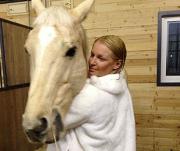 Что подарили звезды на 8 Марта