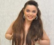 Наташа Королева показала голую грудь